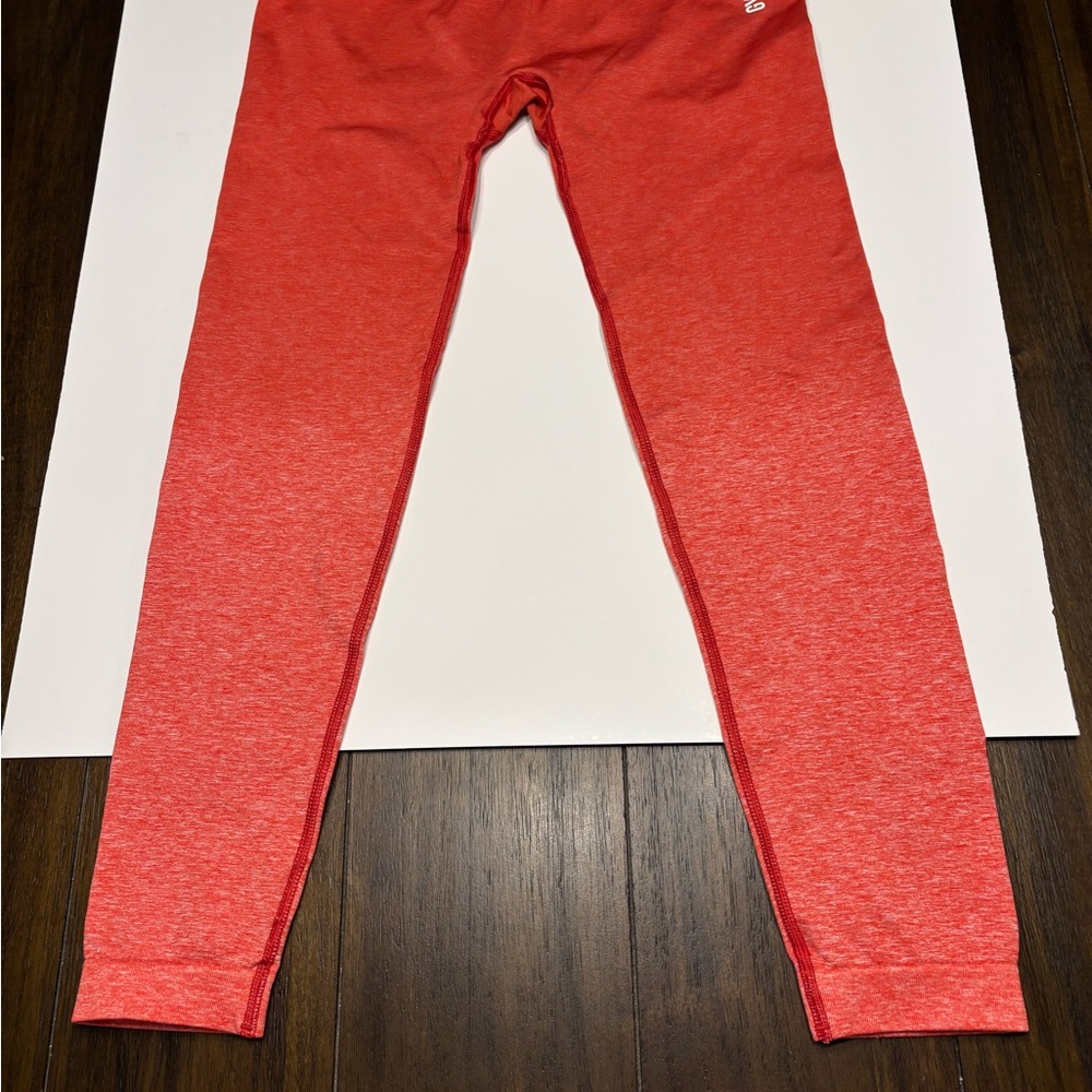 GYMSHARK LEGGINGS  YOGA EXERCISE PANTS WOMEN SIZE MEDIUM  COLOR ORANGE